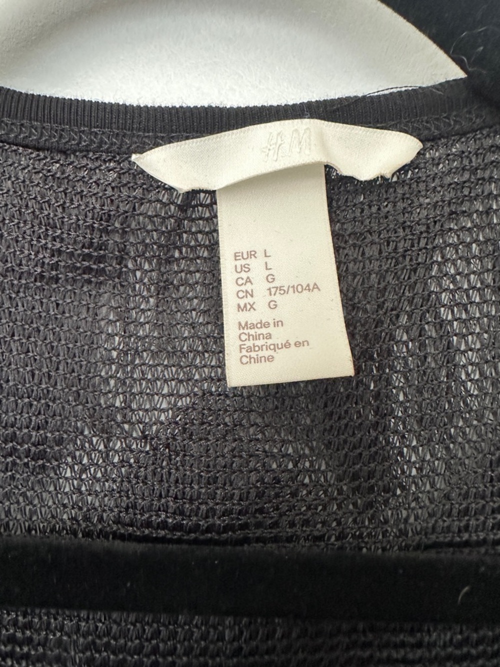 H&M soft fringe black short sleeve top - Picture 4 of 6